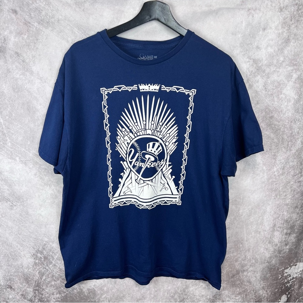 MLB New York Yankees Mens XL Blue Graphic Iron Throne Crew Neck Shirt
